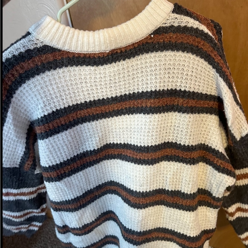 Striped sweater- American eagle - Picture 2 of 2